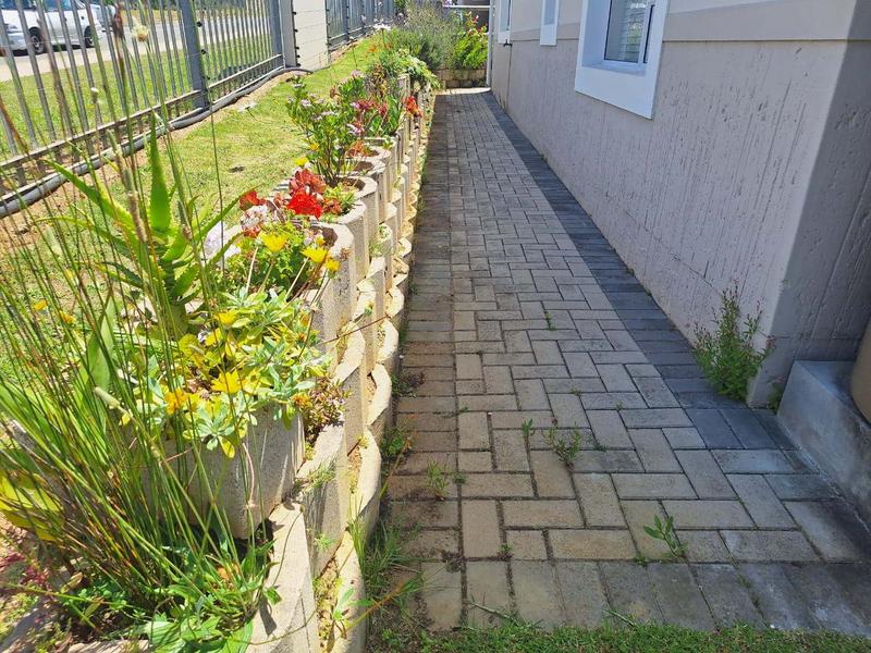 2 Bedroom Property for Sale in Mossel Bay Western Cape